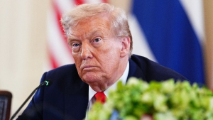 Τραμπ: Θα συνάψουμε και άλλες συμφωνίες στο πρότυπο της Intel