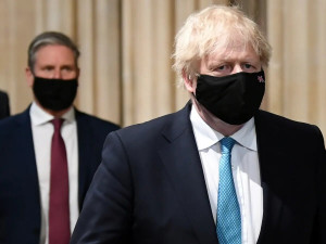 Ο Μπόρις Τζόνσον ανακοίνωσε μια ανεξάρτητη έρευνα σχετικά με τον τρόπο που διαχειρίστηκε την πανδημία