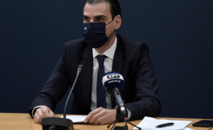 Θεμιστοκλέους: Δεν θα χορηγείται νωρίτερα του 6μήνου η τρίτη δόση
