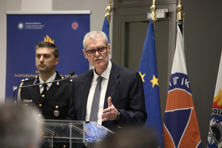 Με τους διοικητές των Πυροσβεστικών Υπηρεσιών Αττικής συναντήθηκε ο Ευ. Τουρνάς