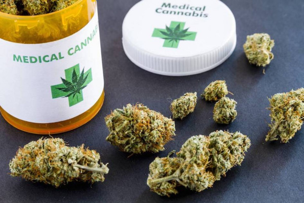 Στην φαρμακευτική κάνναβη επενδύουν 2 γνωστά πρόσωπα του ελληνικού επιχειρείν
