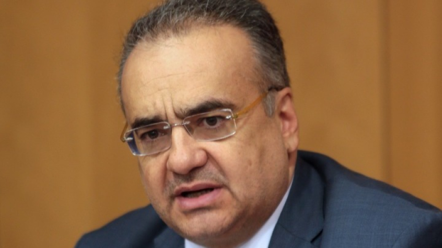 Βερβεσός: Ζητά έρευνα για δικηγορική εταιρεία που διαφήμιζε «σκλαβοπάζαρο» με φτηνούς μετανάστες εργάτες