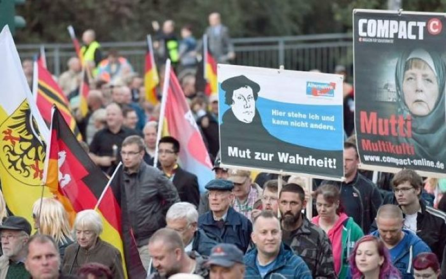 AfD: Περιλαμβάνει αυξανόμενο αριθμό εξτρεμιστών, σύμφωνα με την υπηρεσία εσωτερικών πληροφοριών