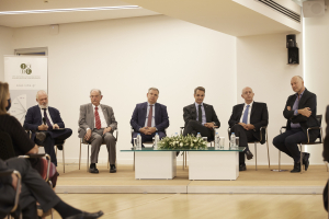 Μητσοτάκης προς επιχειρηματίες: Ανταμείψτε τους εργαζόμενους για να ενισχύσετε την ανταγωνιστικότητά σας