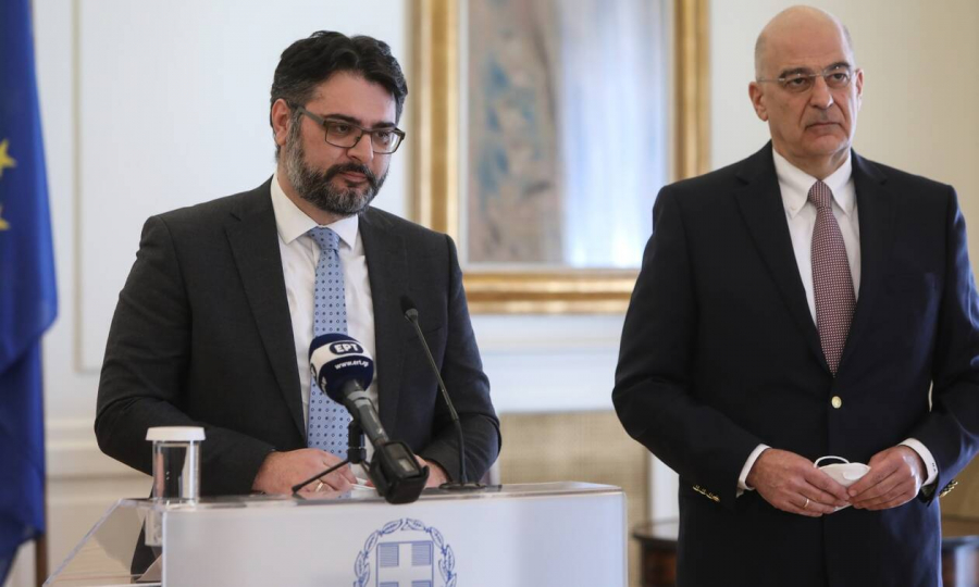 Δένδιας: Η Ελλάδα θα συνεχίσει να είναι παρούσα στην Μαριούπολη