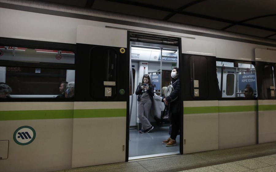 Μειωμένο εισιτήριο στα ΜΜΜ στους άνω των 18 που φοιτούν στη Δευτεροβάθμια Εκπαίδευση