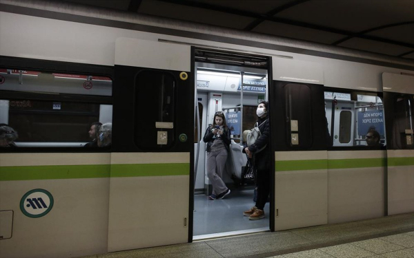 Μειωμένο εισιτήριο στα ΜΜΜ στους άνω των 18 που φοιτούν στη Δευτεροβάθμια Εκπαίδευση