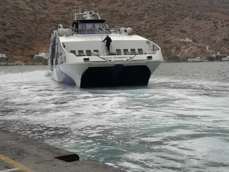 Προβλήματα σε δρομολόγια ταχυπλόων στον Αργοσαρωνικό λόγω των ανέμων
