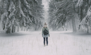 Καιρός: Τοπικές και παροδικές χιονοπτώσεις αύριο ακόμα και σε πεδινά τμήματα