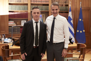 O Στηβ Βρανάκης με τον πρωθυπουργό Κυριάκο Μητσοτάκη