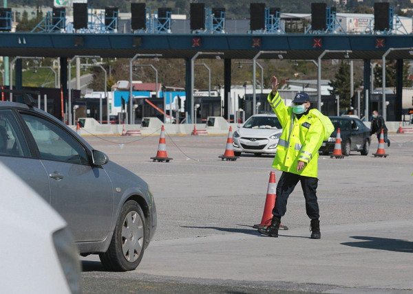 Τροχαία Αττικής: Κανείς δεν περνά τα διόδια χωρίς τα απαραίτητα έγγραφα
