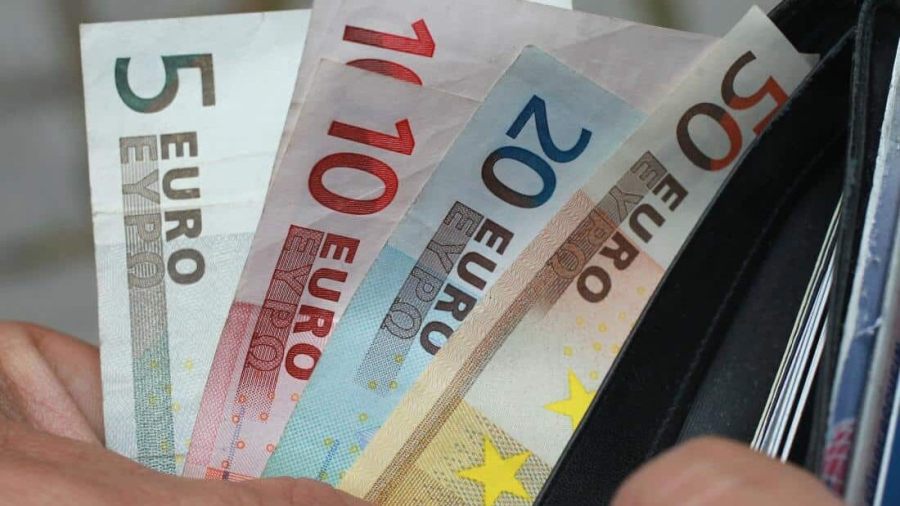 ΕΦΚΑ: Ποιοι συνταξιούχοι πάνε ταμείο για αναδρομικά - Στα 4.700 ευρώ το μέσο ποσό