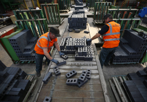 ΕΛΣΤΑΤ: Μείωση κατά 14,6% του γενικού δείκτη τιμών εισαγωγών στη βιομηχανία τον Αύγουστο