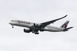 Δώδεκα τραυματίες λόγω αναταράξεων σε πτήση της Qatar Airways