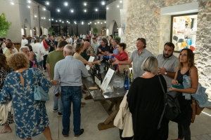 Νavarino Agora: Πάνω από 600 επισκέπτες στο 1ο φεστιβάλ οίνου