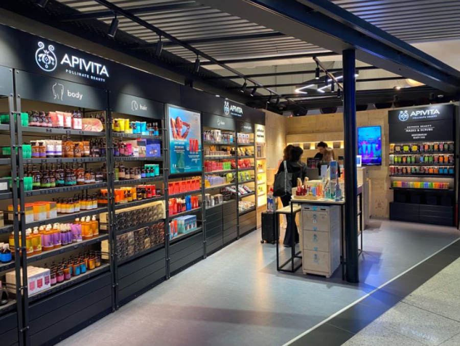 Αpivita: Ριζική ανανέωση στο κατάστημά της στο αεροδρόμιο «Ελ. Βενιζέλος»