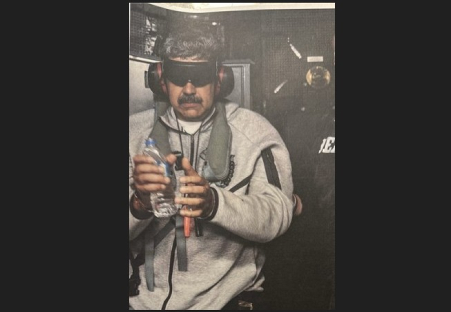 Ο Μαδούρο οδηγήθηκε δεμένος στις ΗΠΑ, που θέλουν να καθοδηγήσουν τη «μετάβαση» στη Βενεζουέλα