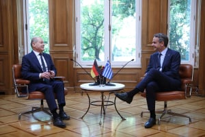 Μητσοτάκης σε Σολτς: Τα κενά μεταξύ μας υπάρχουν για να γεφυρώνονται