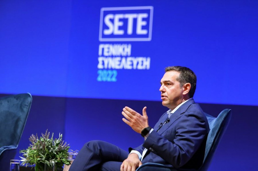 Τσίπρας: Διπλή αισχροκέρδεια σε βάρος μεσαίας τάξης και ευάλωτων