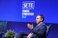 Τσίπρας: Διπλή αισχροκέρδεια σε βάρος μεσαίας τάξης και ευάλωτων