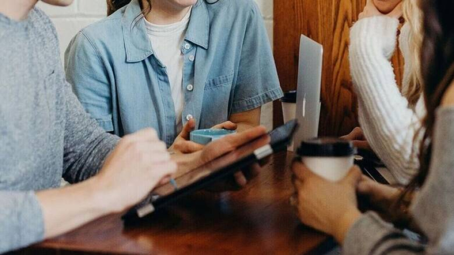 Υouth Pass: Ξεκινούν οι αιτήσεις για τα 150 ευρώ - Οι δικαιούχοι