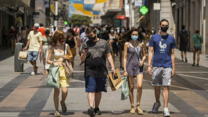 Ευρωζώνη: «Φρένο» στις αγορές πατούν οι καταναλωτές