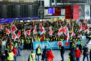 Γερμανία: Προς συμφωνία συνδικάτα και εργοδότες στις αερομεταφορές