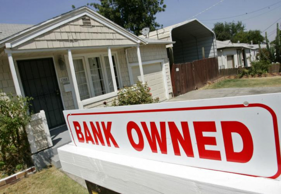 ΗΠΑ: Βουτιά των στεγαστικών επιτοκίων στο 5,3%, φόβοι για ύφεση