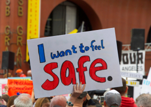 CDC: Τα όπλα είναι πλέον η βασική αιτία θανάτου των νέων Αμερικανών