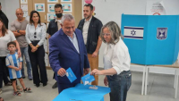 Άιζενκοτ κατά Νετανιάχου: Να φύγει «η χειρότερη κυβέρνηση» στην ιστορία του Ισραήλ