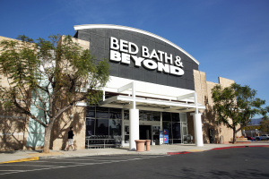 Bed Bath &amp; Beyond: Συζητά με πιθανούς δανειστές για να εκκινήσει διαδικασία χρεοκοπίας