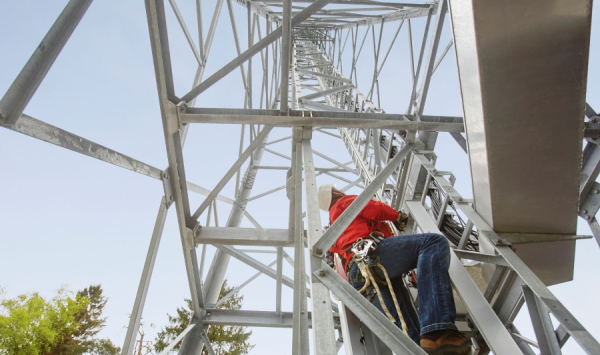 Δορυφορική τεχνολογία από τη Vodafone για τέλεια ευθυγράμμιση 4G/5G κεραιών