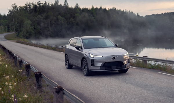 Η Volvo αποκαλύπτει το νέο XC70 – ένα plug-in υβριδικό για κάθε ταξίδι