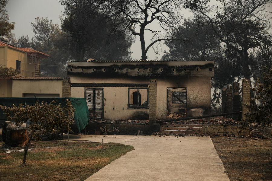 Καταστροφές από πυρκαγιές: 827 κτίρια σε επικίνδυνη κατάσταση