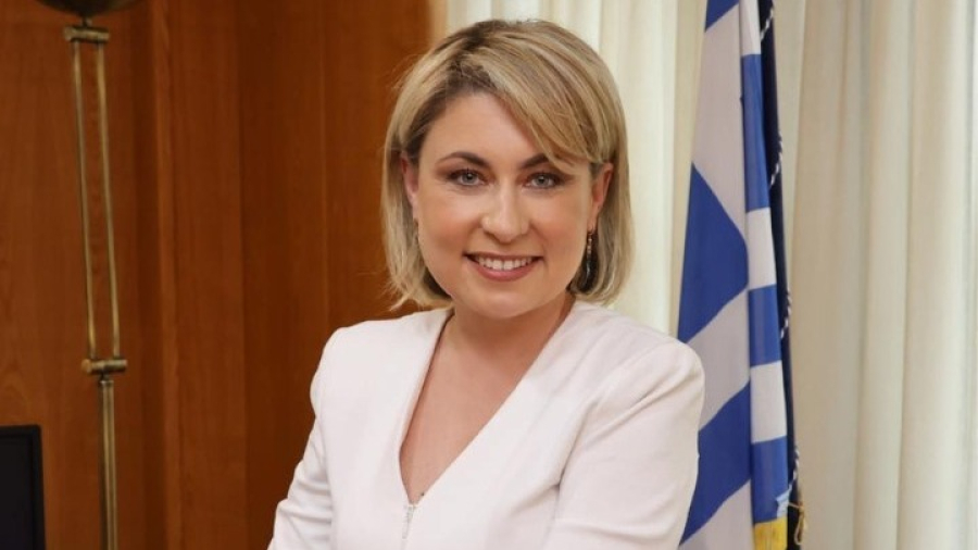 Αλεξοπούλου: Εχουμε έναν φορτιστή ανά δυο ηλεκτρικά οχήματα στην Ελλάδα