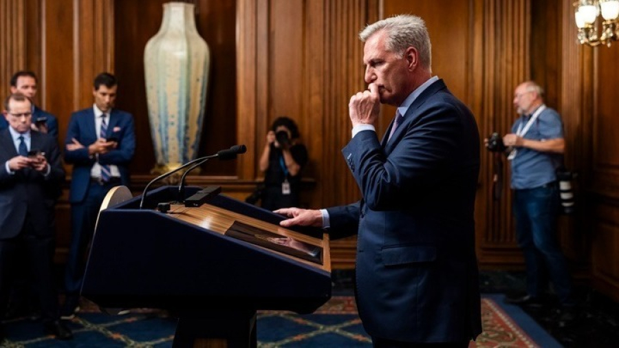 ΗΠΑ: Ο Μακάρθι θα παραιτηθεί από το βουλευτικό αξίωμα πριν τη λήξη της θητείας του