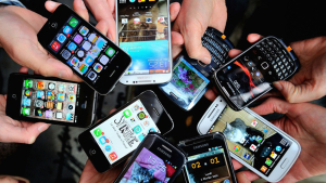 Smartphones: 9ο τρίμηνο πτώσης και στο βάθος επιστροφή σε ανάπτυξη