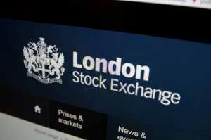 Το Χρηματιστήριο του Λονδίνου LSE πετάει εκτός τις μετοχές 27 εταιρειών που σχετίζονται με Ρωσία