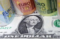Το ευρώ ενισχύεται 0,20%, στα 1,0637 δολάρια