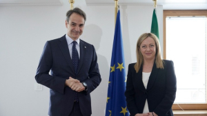 Στην Αθήνα η Μελόνι - Μεταναστευτικό και Σύμφωνο Σταθερότητας στο επίκεντρο της συνάντησης με Μητσοτάκη