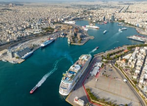 ΕΛΣΤΑΤ: Αύξηση 4,8% σημείωσε η συνολική διακίνηση επιβατών στους ελληνικούς λιμένες το δ' τρίμηνο πέρυσι