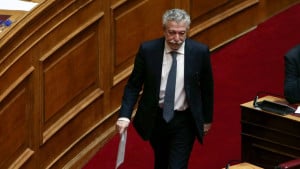 Καταθέτει στο Ειρηνοδικείο ο Σ. Κοντονής για τις δηλώσεις του περί αλλαγής της δωροδοκίας από κακούργημα σε πλημμέλημα