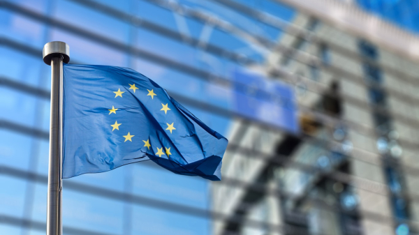 Κομισιόν: Ενέκρινε νέους κανόνες περί ευθύνης για την τεχνητή νοημοσύνη