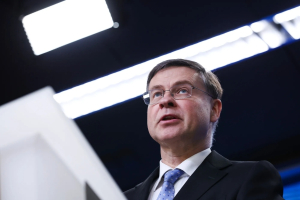 B. Ντομπρόβσκις: Χαμηλότερη φορολόγηση στο ρεύμα - Δεν τίθεται θέμα ενεργοποίησης ρήτρας διαφυγής