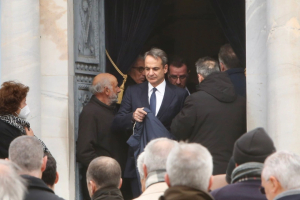 Το τελευταίο «αντίο» στον πατριάρχη της Βιοχάλκο Νίκο Στασινόπουλο - Παρών ο Κυριάκος Μητσοτάκης