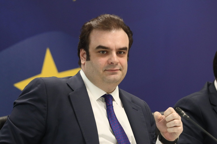 Κ. Πιερρακάκης: «Παρακολουθούμε τις τιμές στην αμόλυβδη και θα παρέμβουμε αν χρειαστεί»