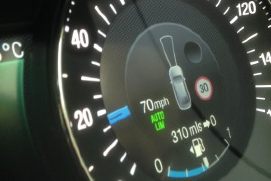 Αυτοκίνητο: Από 6/7 υποχρεωτικό το σύστημα αναγνώρισης ορίου ταχύτητας στα καινούρια αυτοκίνητα