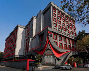 Radisson Hotel Group: Επιταχύνει τη διεθνή ανάπτυξη αξιοποιώντας την εμπιστοσύνη των επενδυτών