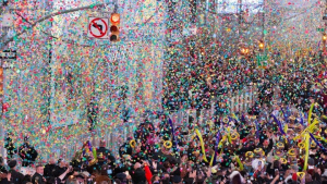 Η Όμικρον «τσαλάκωσε» τους εορτασμούς για την Πρωτοχρονιά σε όλο τον κόσμο