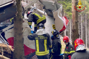 Ιταλία - Τελεφερίκ: Οι τρεις συλληφθέντες παραδέχονται τις ευθύνες τους για το δυστύχημα